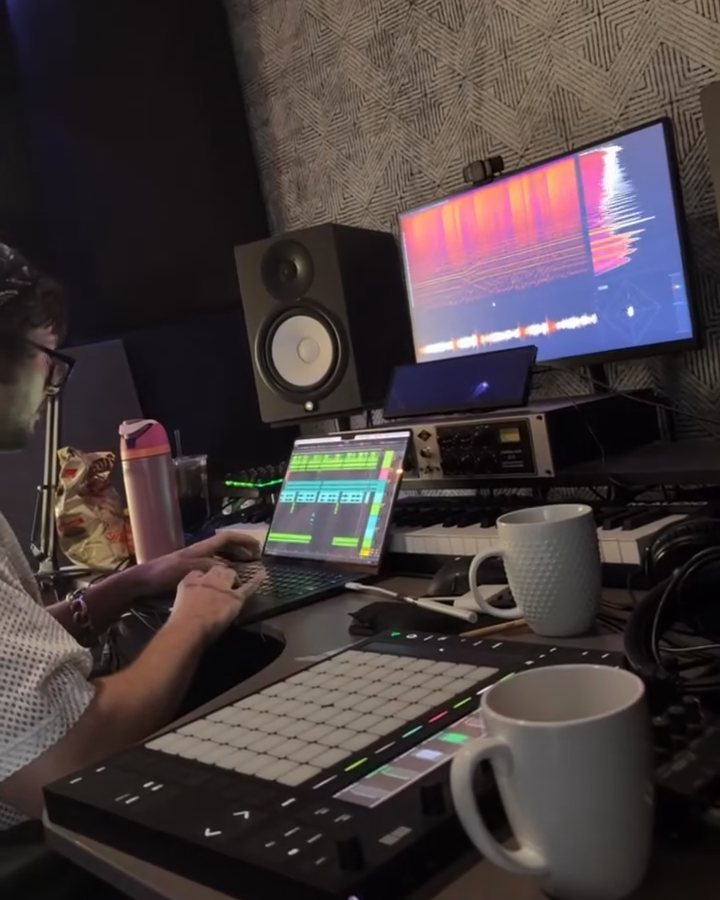 The ZDUB desk with a coffee mug next to the controller